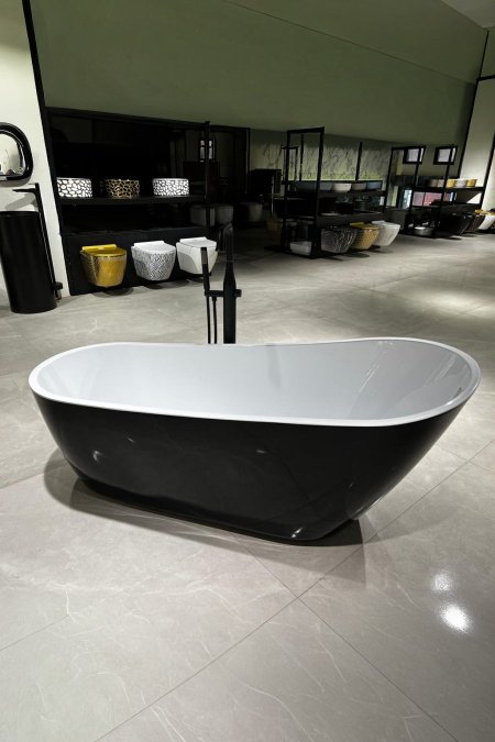 بانيو فري ستاند أسود لامع – موديل إليجانس